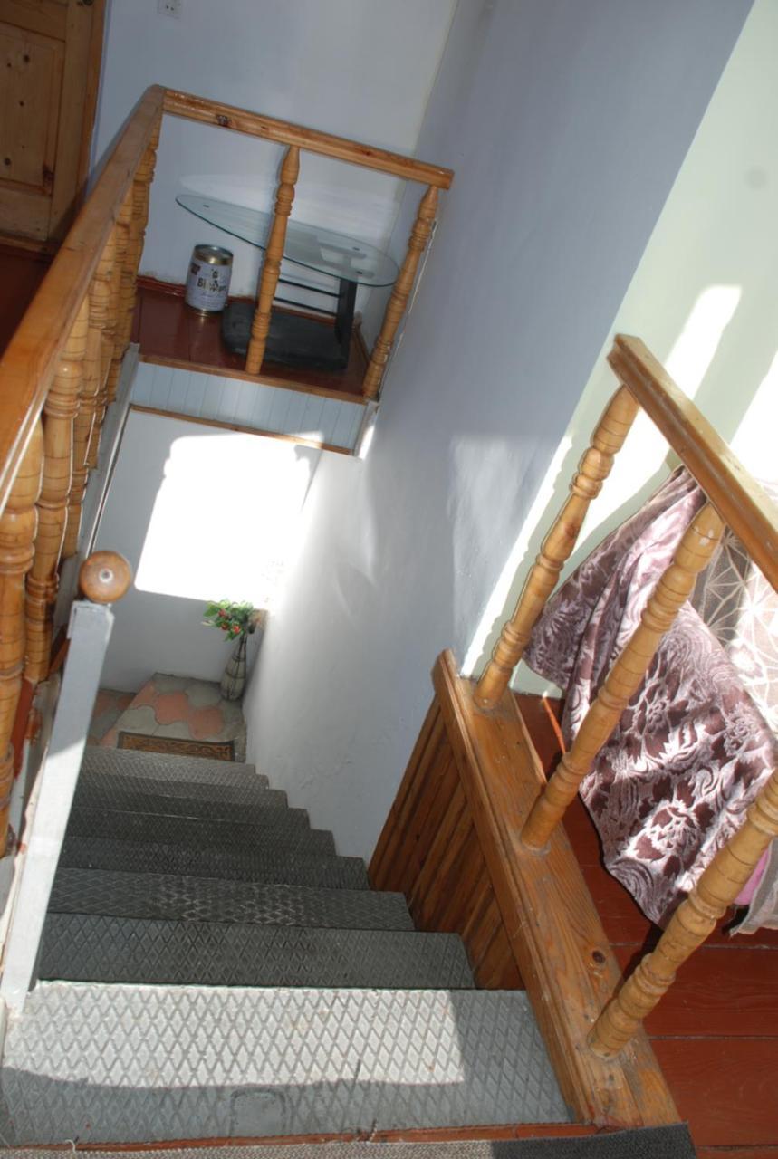 Dodo Japaridze Guesthouse Mestia Esterno foto